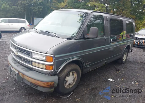1998 Chevrolet Chevy Van G1500 из США, поврежденный, VIN 1GBFG15M9W1090991